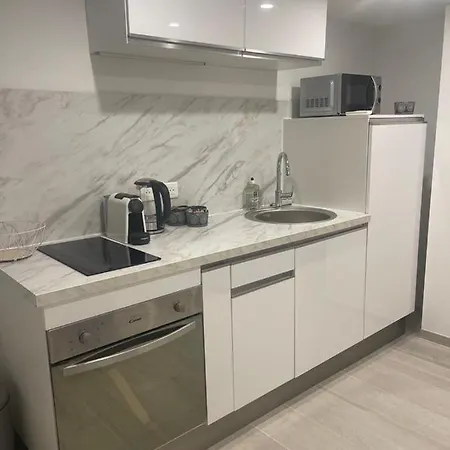 Grand Neuf A 50 M Du Port Apartment